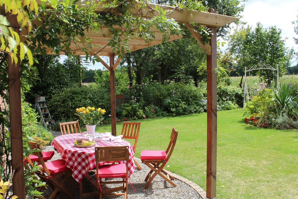 Bed and Breakfast Le Domaine De L'Arche Plouasne Exterior foto